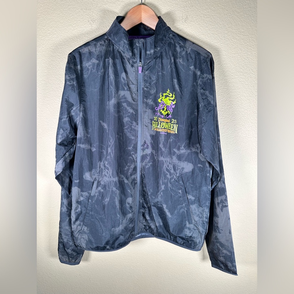 NWT RunDisney 2025 Haloween 1/2 Marathon Wind Breaker UNISEX
